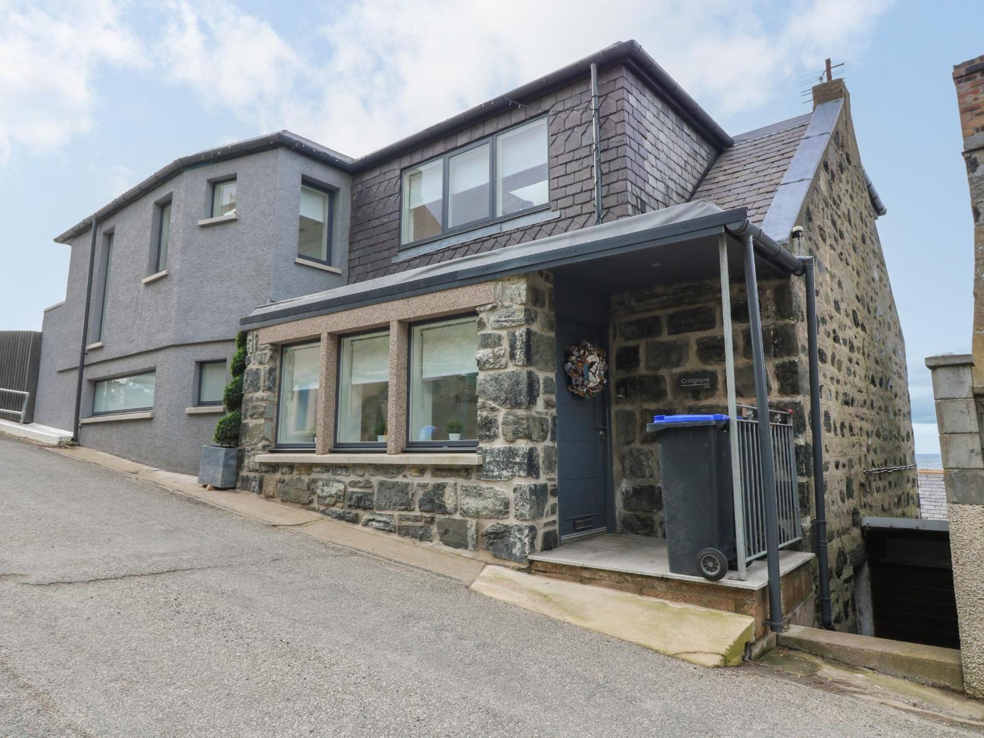 Craignure Apartment Banff Exterior photo