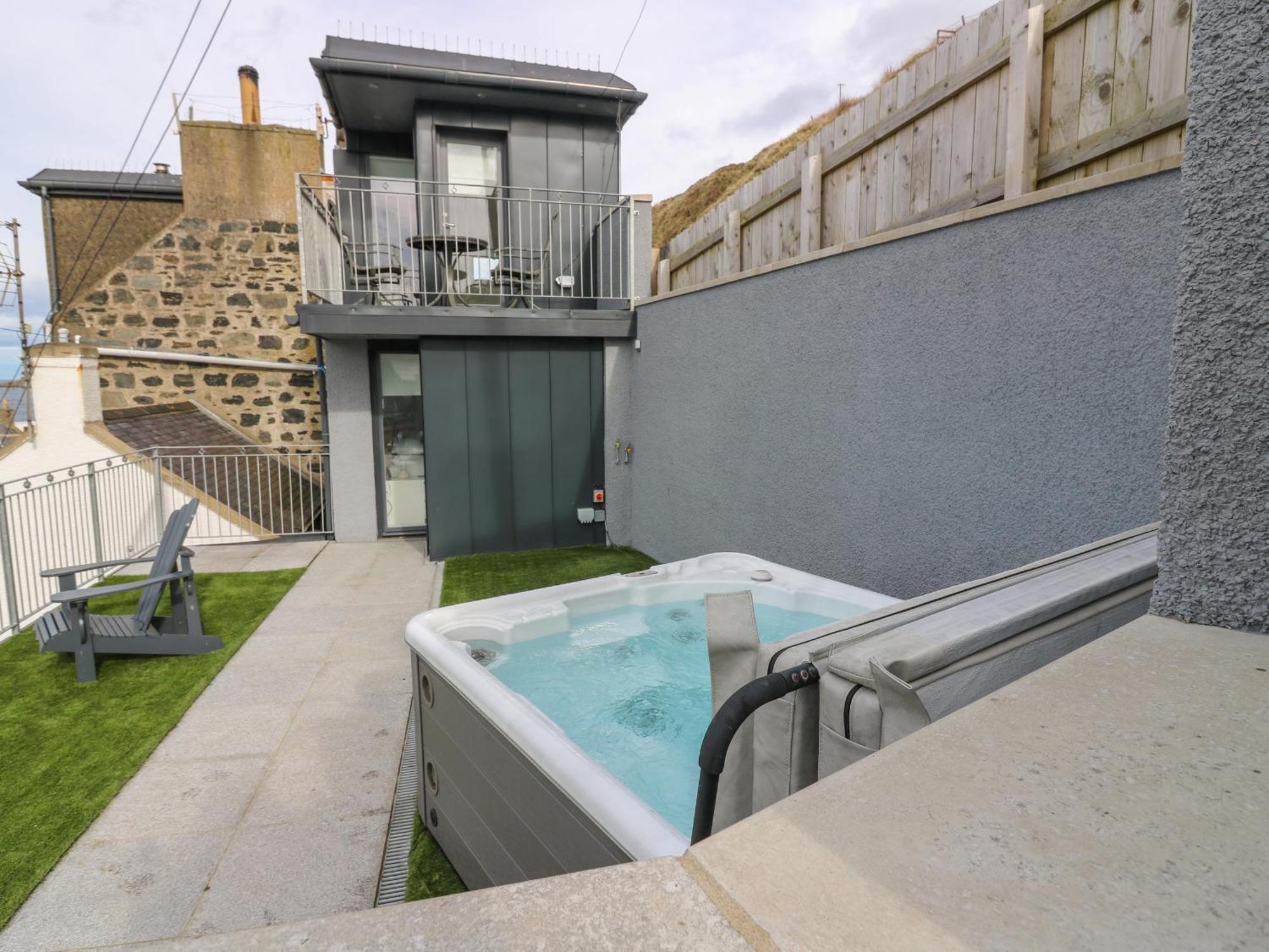 Craignure Apartment Banff Exterior photo